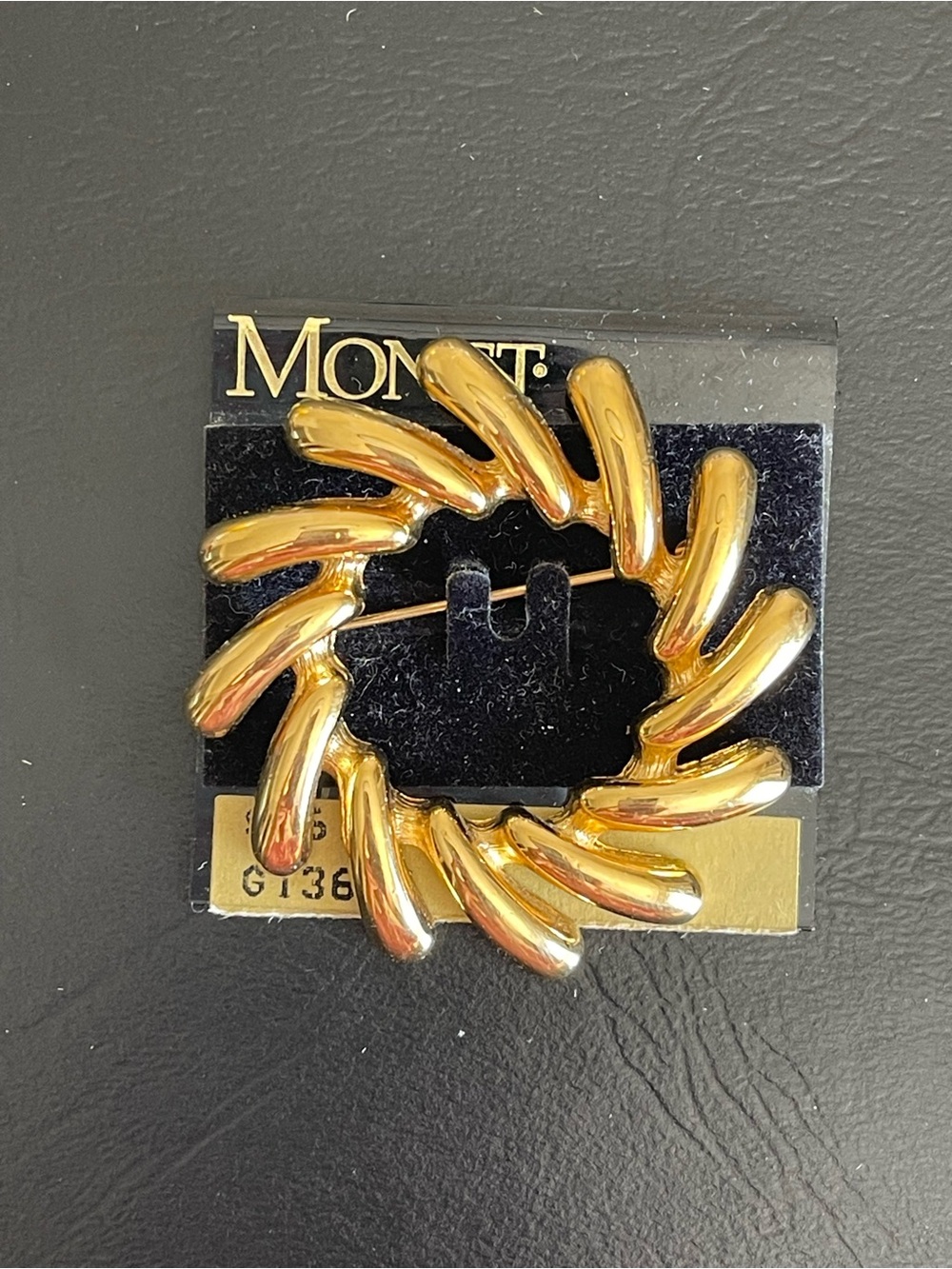 Monet Gold Spiral Wreath Brooch